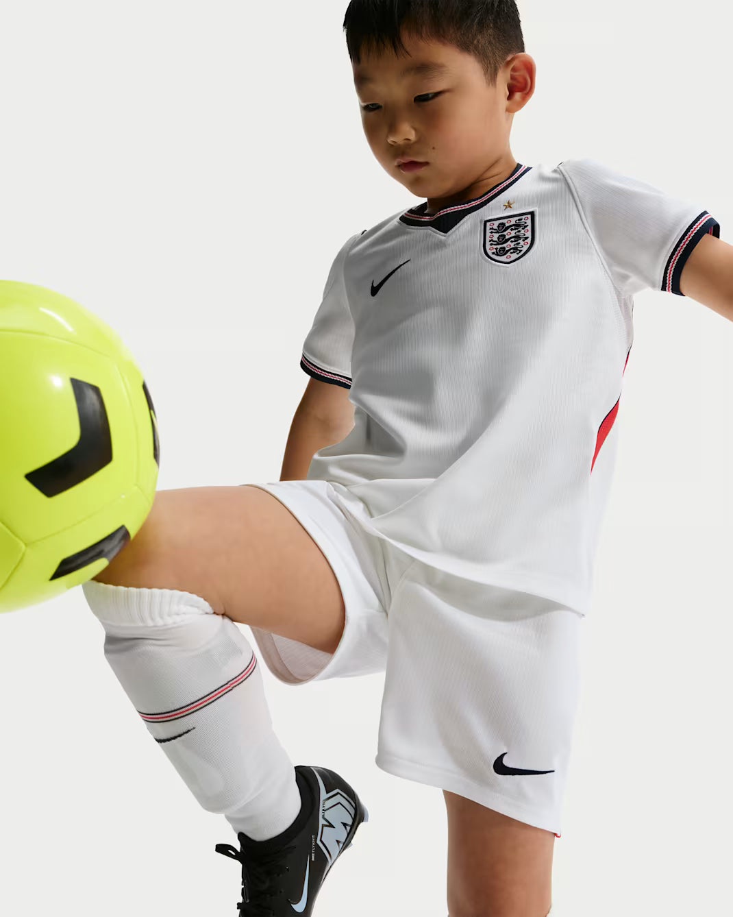 Kids England Home Kit 26/27